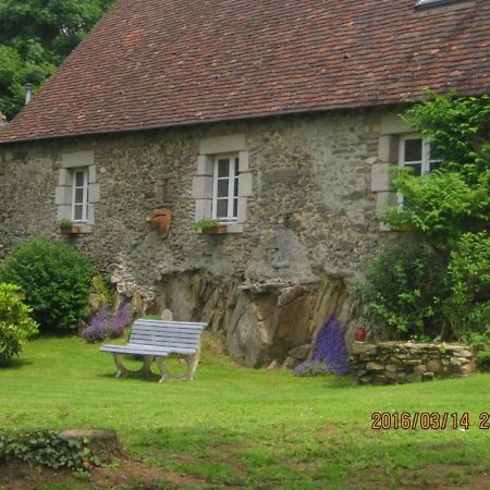 Villa Charmante Maison De Campagne Avec Vaste Parc Arbore, Cheminee Et Multiples Activites A Proximite - Fr-1-410-153 Moulins-le-Carbonnel Exterior foto